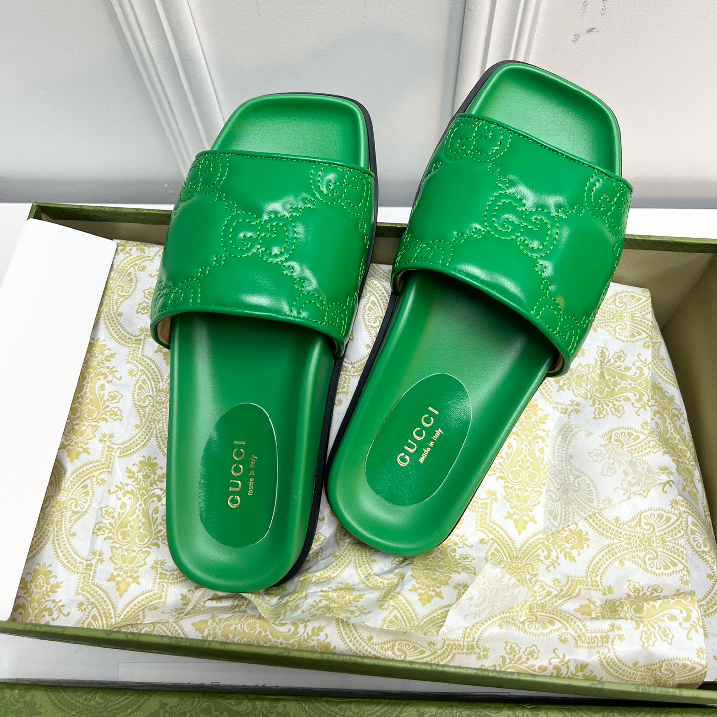 Trendy Embossed Flat Slippers - Image 7