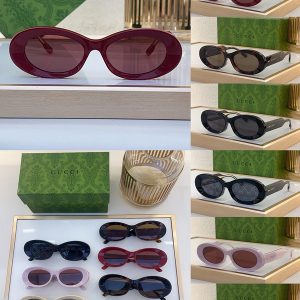 Gucci* Eyewear SIZE: 54-17-145