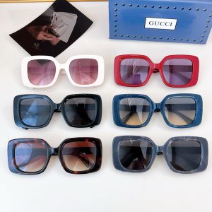 Gucci* Eyewear SIZE: 54-23-145