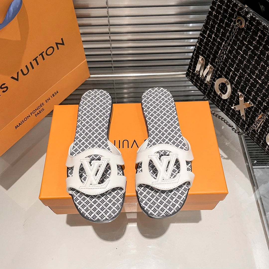 Cutout Letter Printed Slippers - Image 6