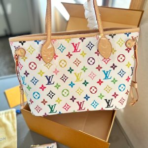 Louis Vuitton (LV) Neverfull new arrival tote bag size; 28 cm