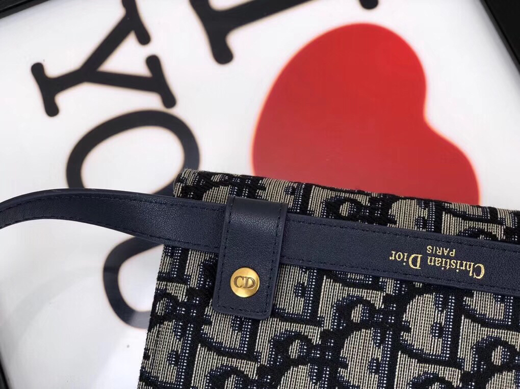 Dior Blue Oblique Saddle Belt Bag - Image 3
