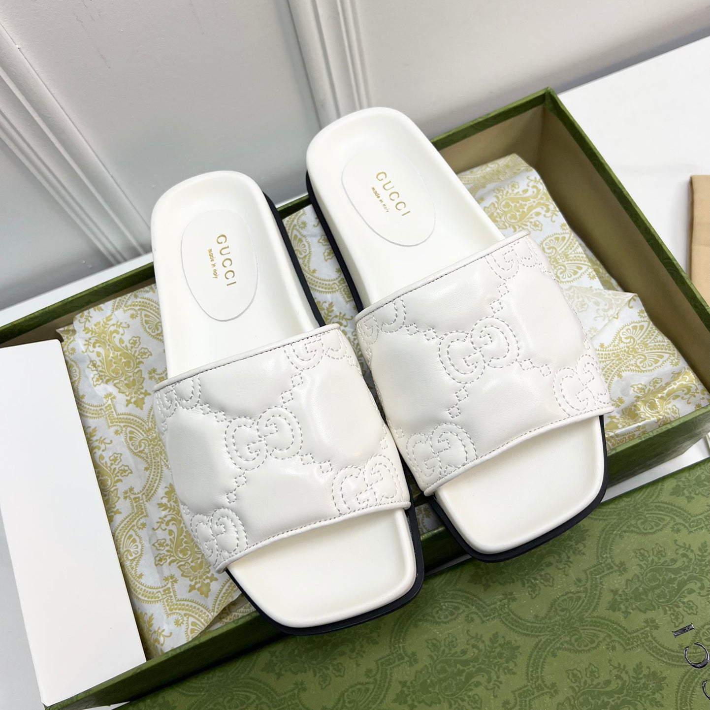 Trendy Embossed Flat Slippers - Image 3