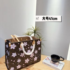 Louis 25s new arrival onthego tote bag