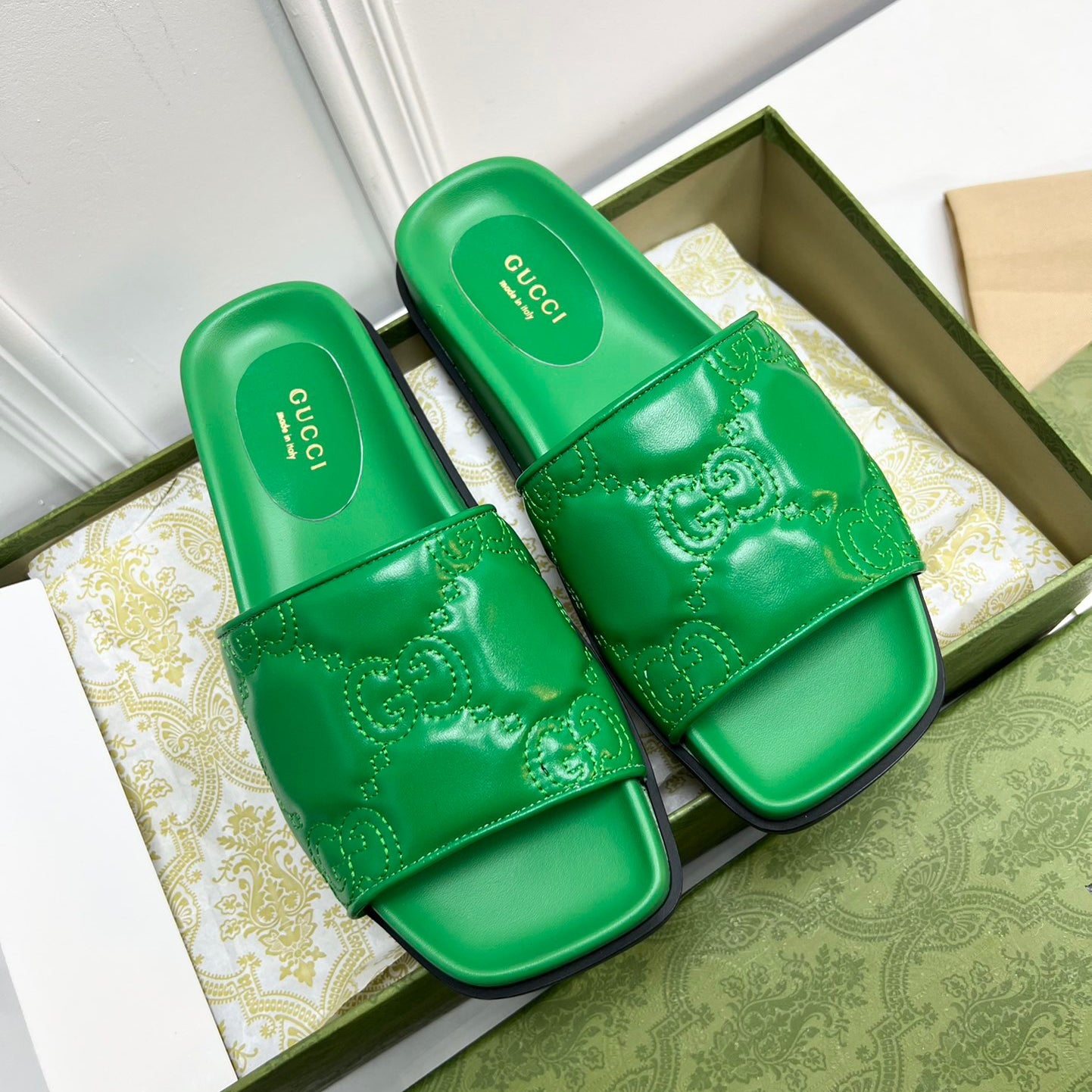 Trendy Embossed Flat Slippers - Image 6