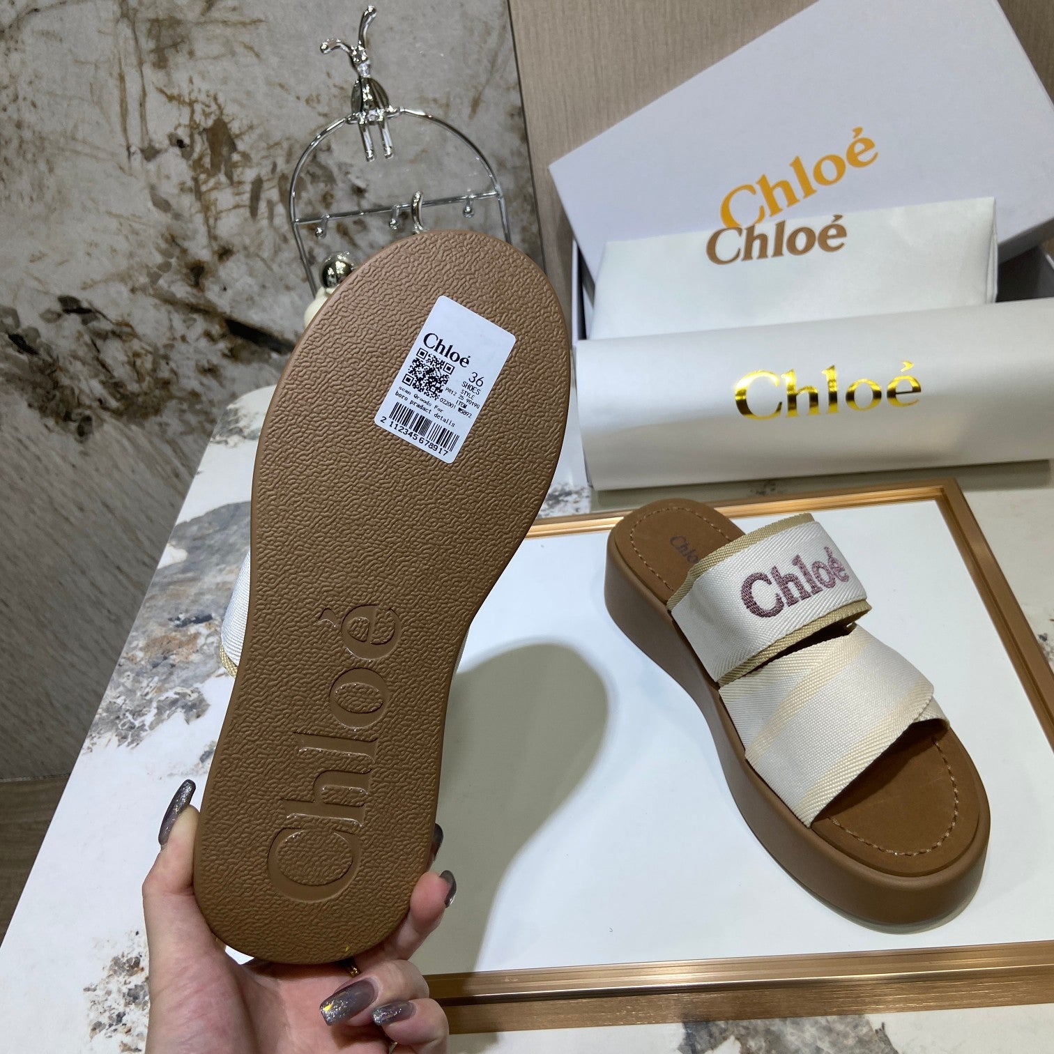 Embroidery Woven Belt Thick Bottom Sandals - Image 12