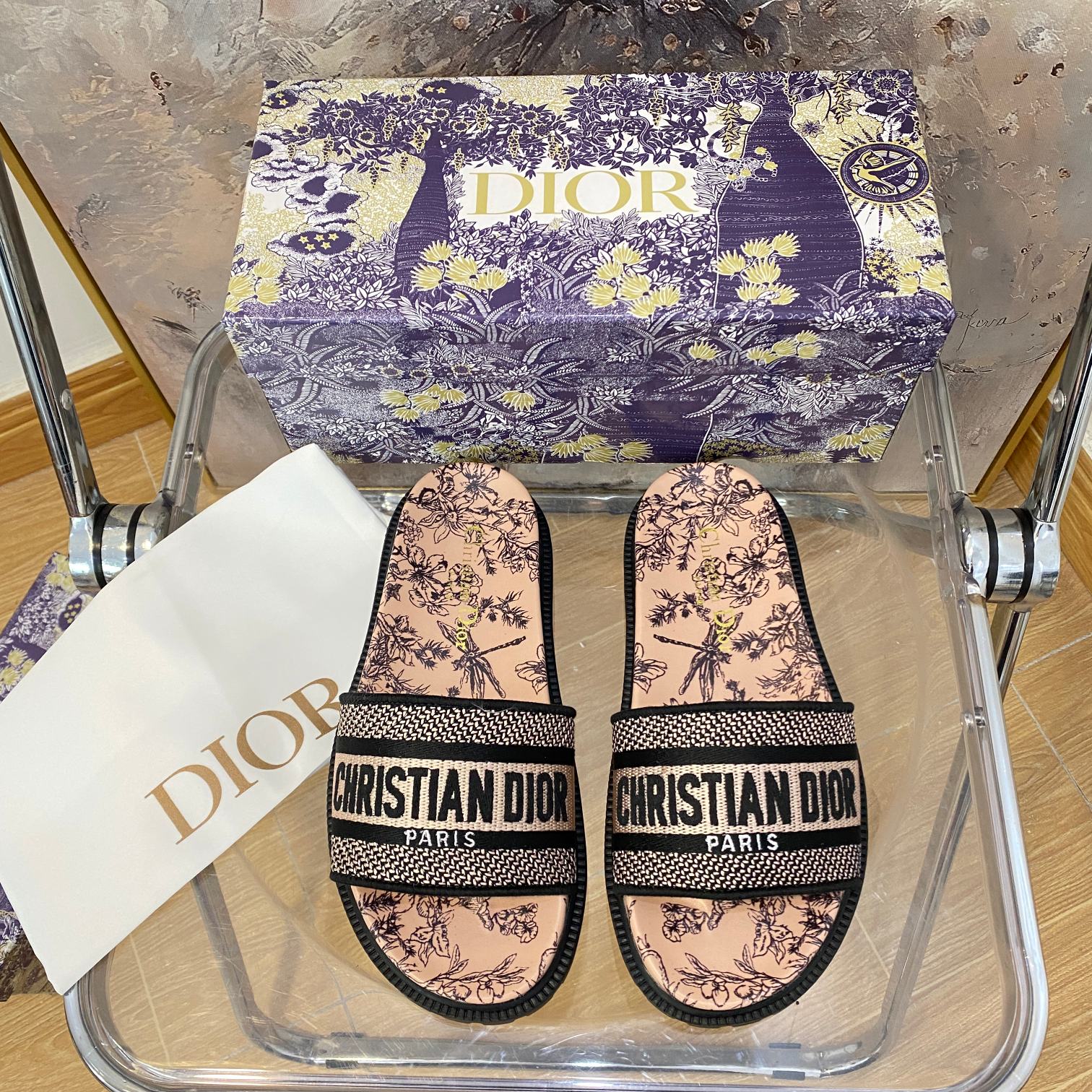 Jacquard Pattern Slippers - Image 6