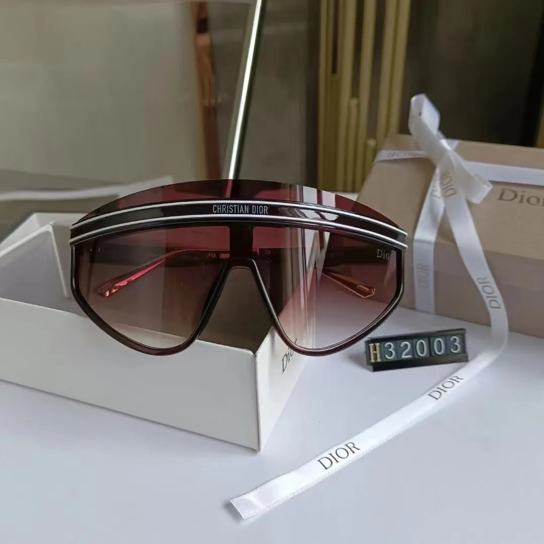 Oversized Watermark Sunglasses 832003 - Image 4