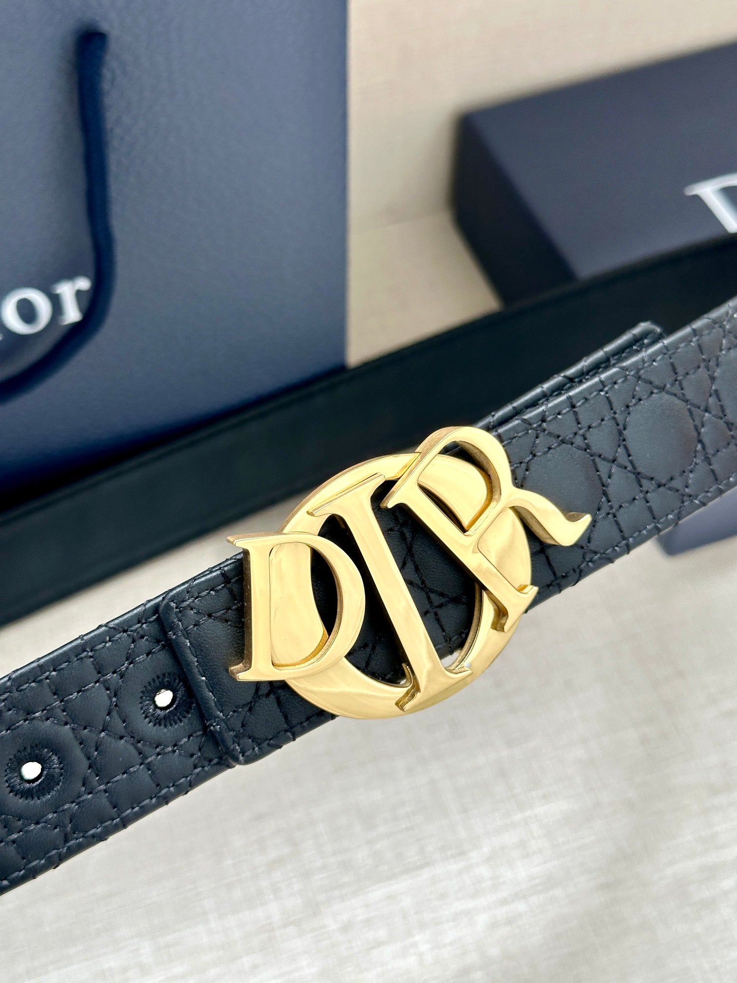 Fashion Belts-25 - Image 4