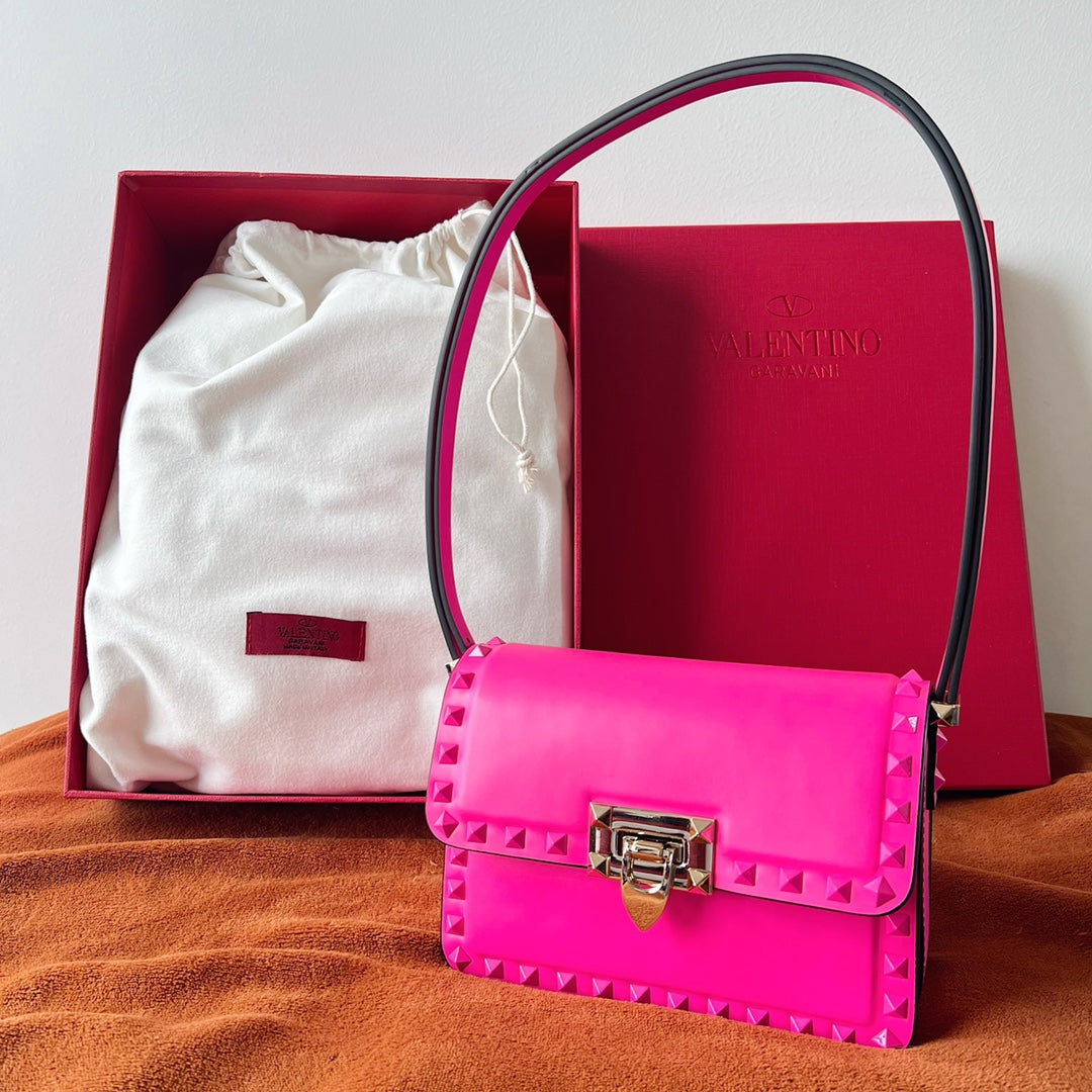 Valentino Garavani Rockstud Shoulder Pink Bag - 18.5x12x8cm - Image 5
