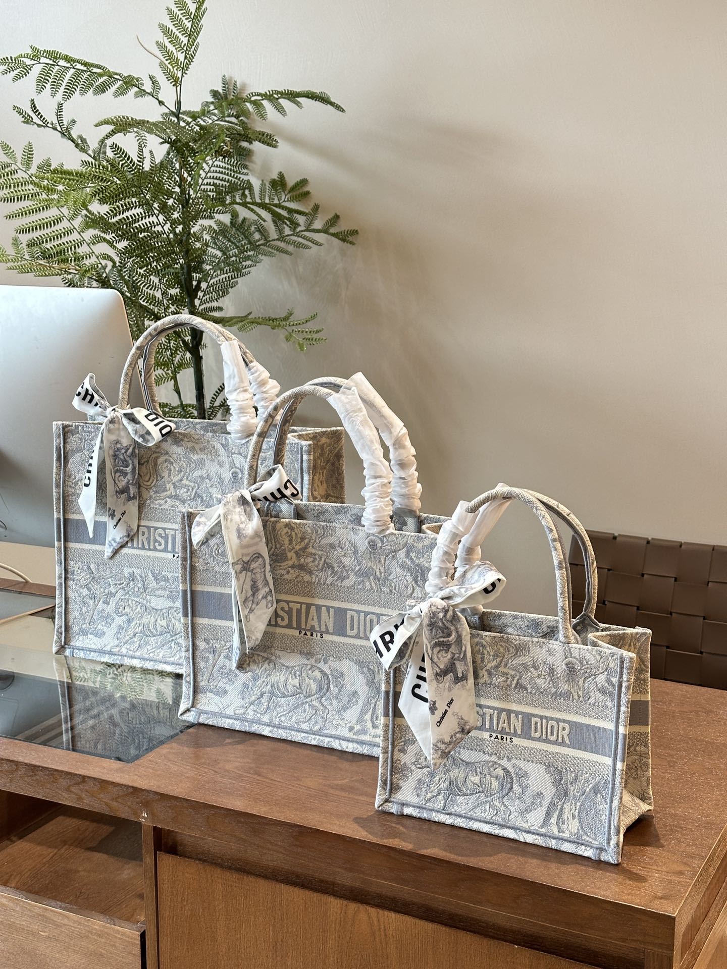 D new arrival tote bag - Image 5