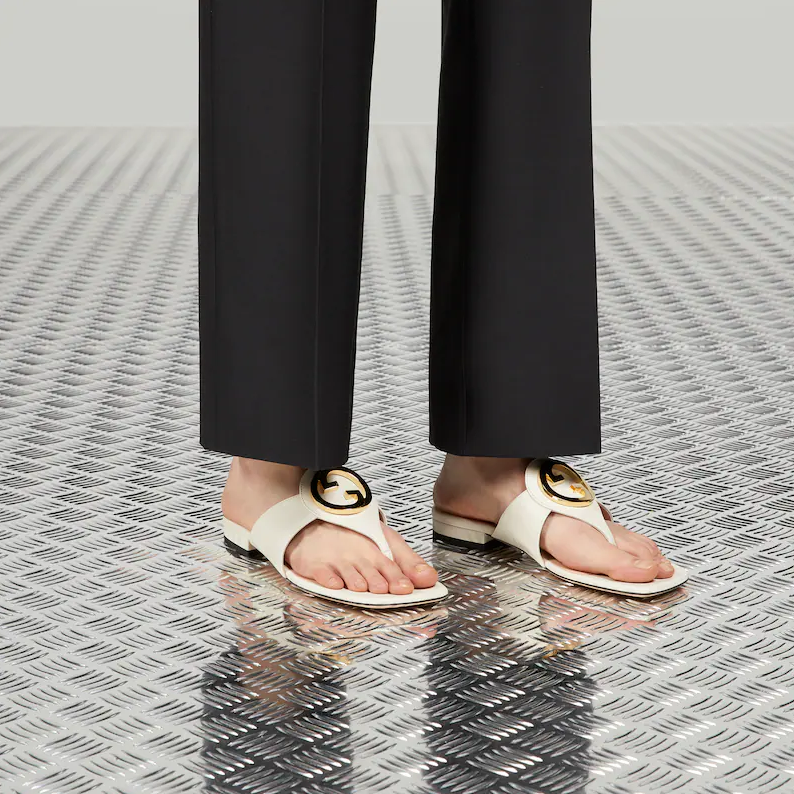 Women's Flip Flop Sandals - Image 2