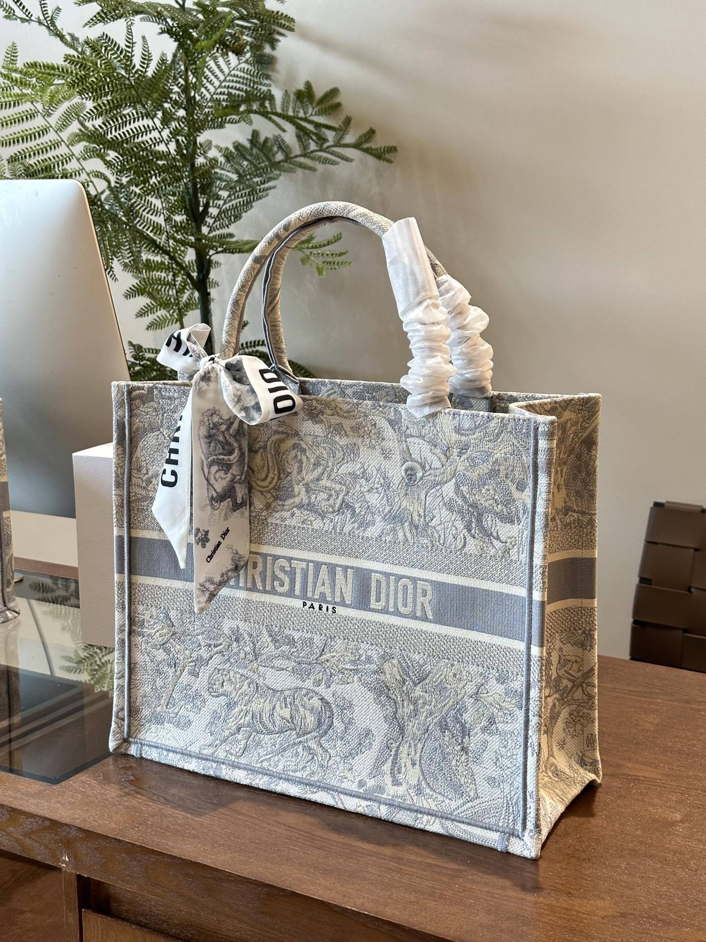 D new arrival tote bag - Image 6