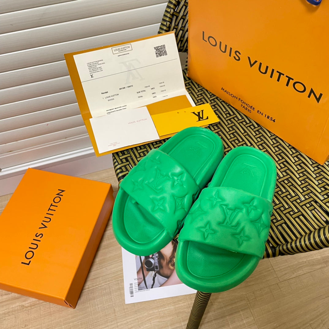 Fashion Embossed Couple Slippers - Image 3
