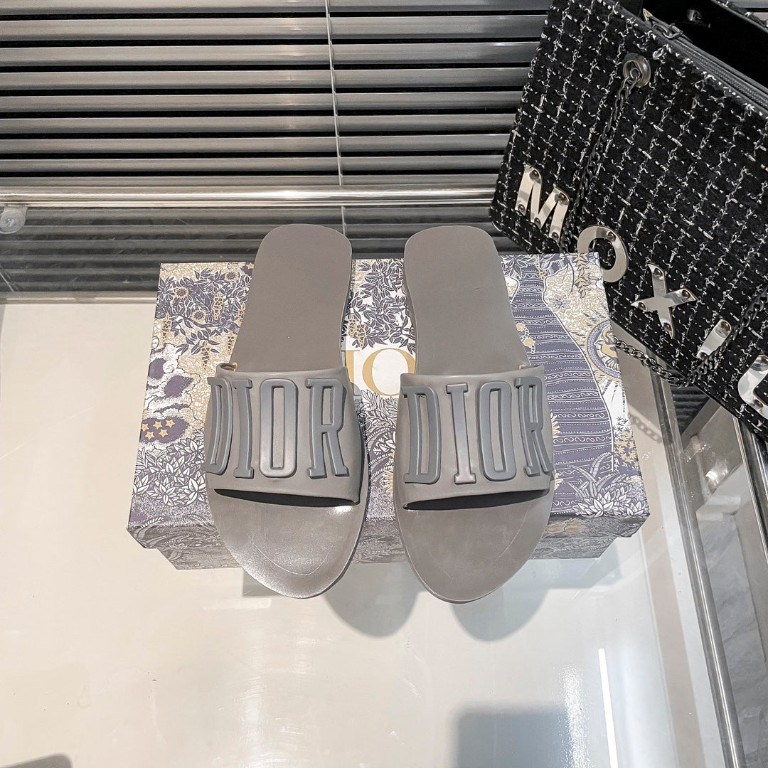 Metal Letters Solid Color Flat Slippers - Image 3