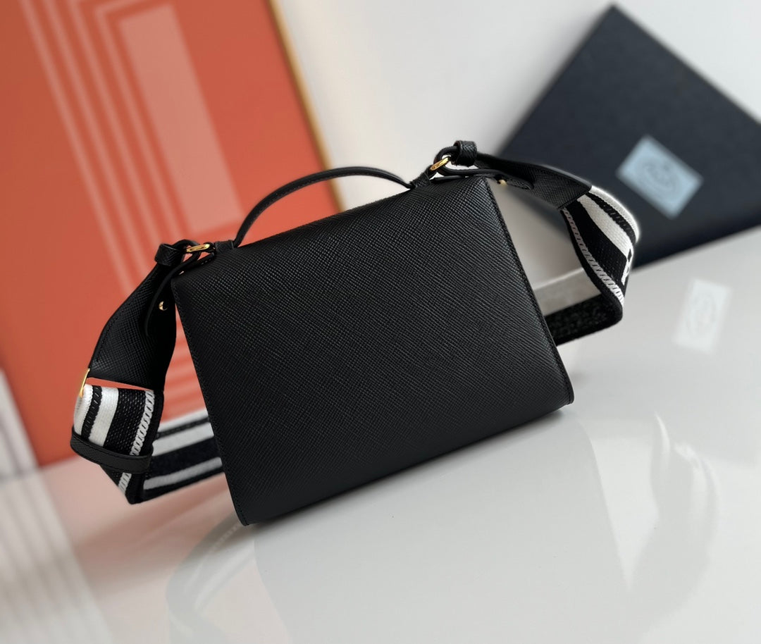 Prada Monochrome Saffiano 21 Leather Bag in Black 21x14x6.5cm - Image 2