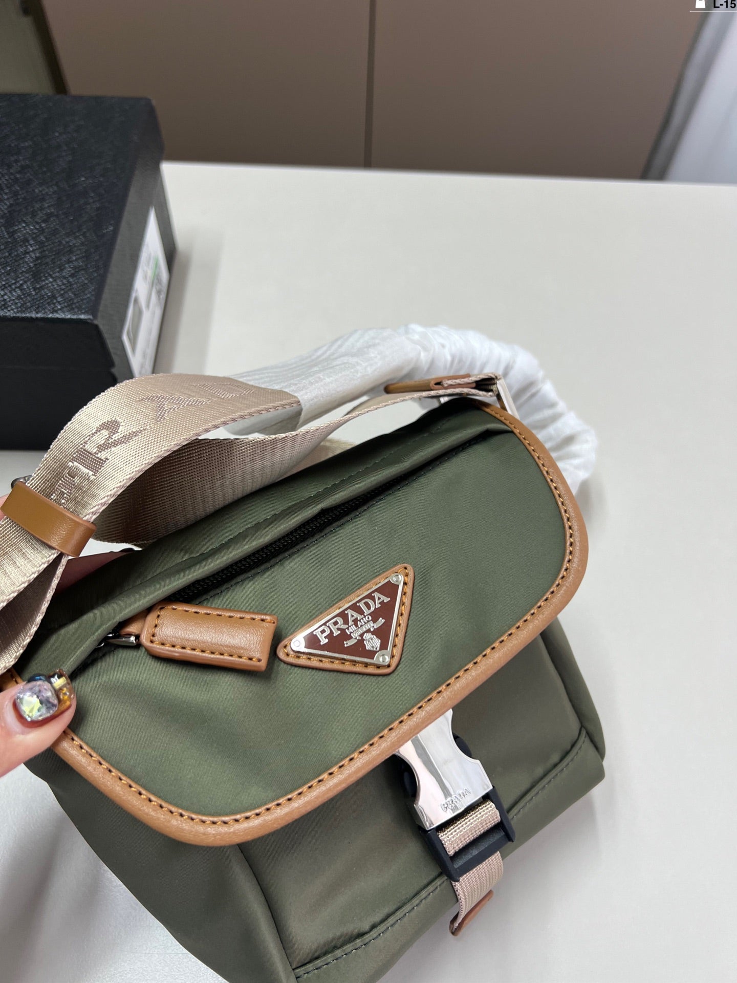 Prada Vintage Messenger Bag Crossbody 16x15cm - Image 7