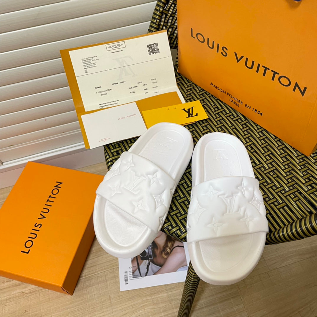 Fashion Embossed Couple Slippers - Image 4