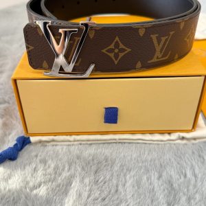 classic old flower belt with bright silver buckle