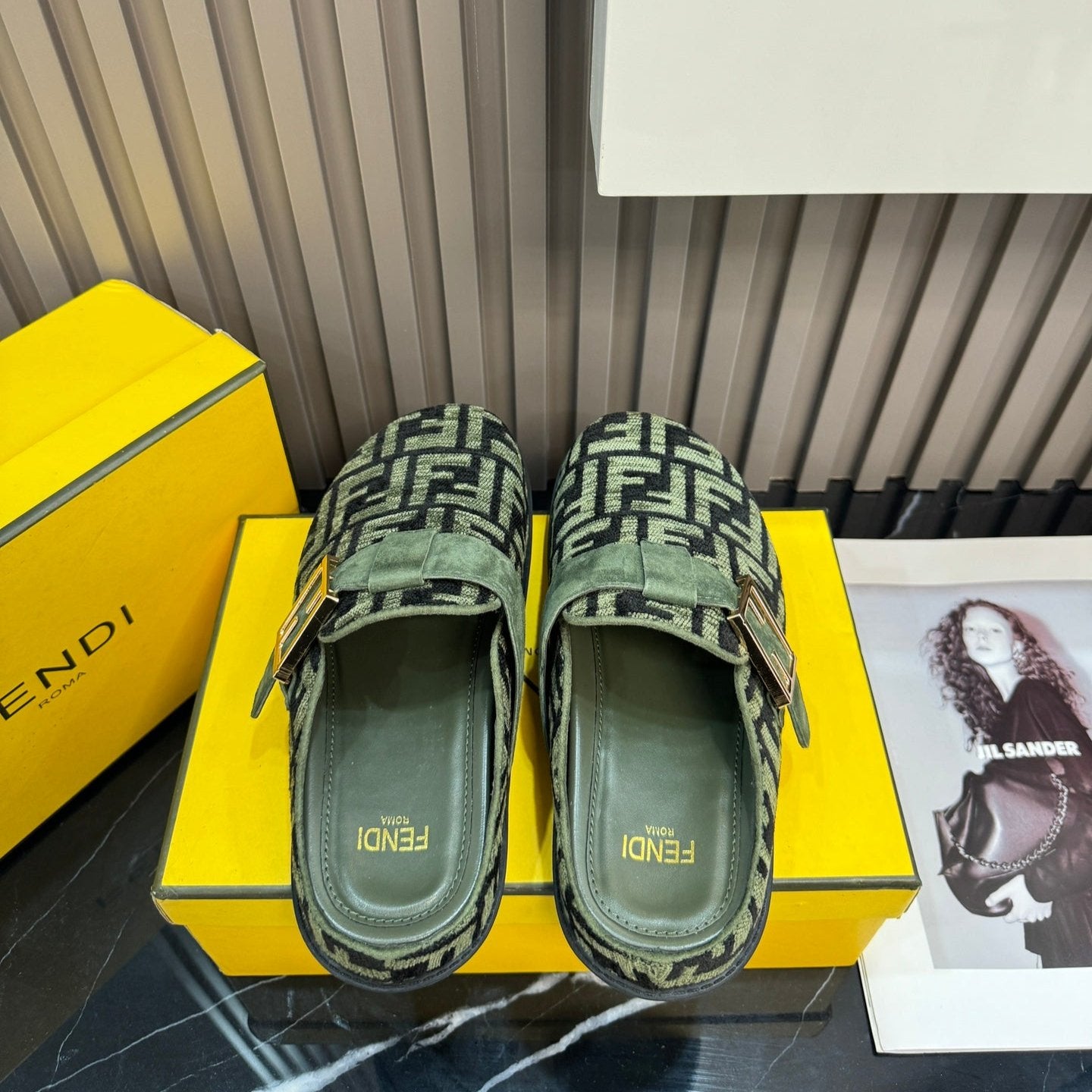 Autumn and Winter Retro Embossed Flat Slippers - Image 4
