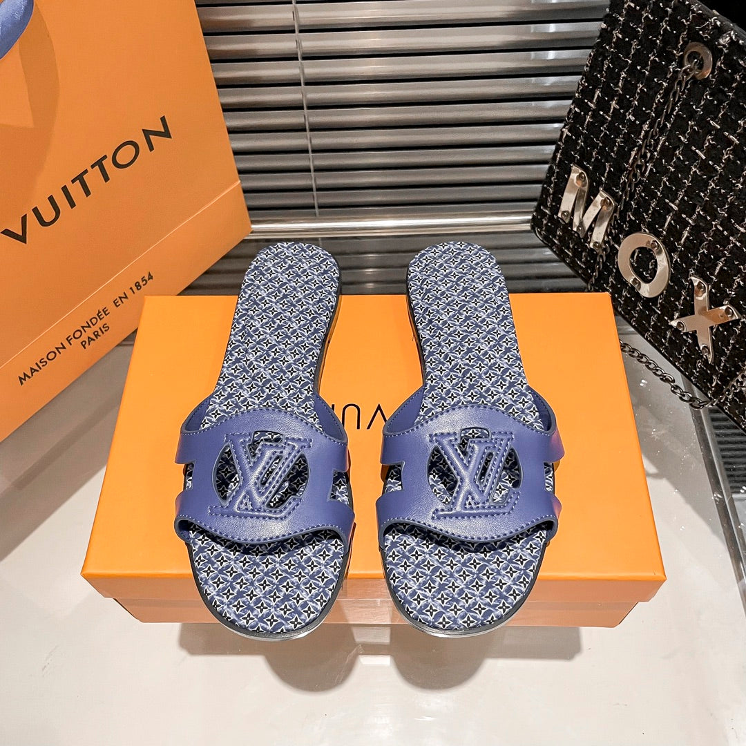 Cutout Letter Printed Slippers - Image 5