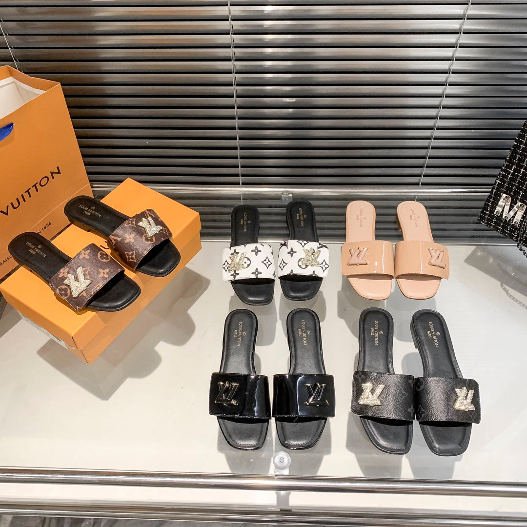 New Embossed Diamond Velcro Flat Slippers - Image 2