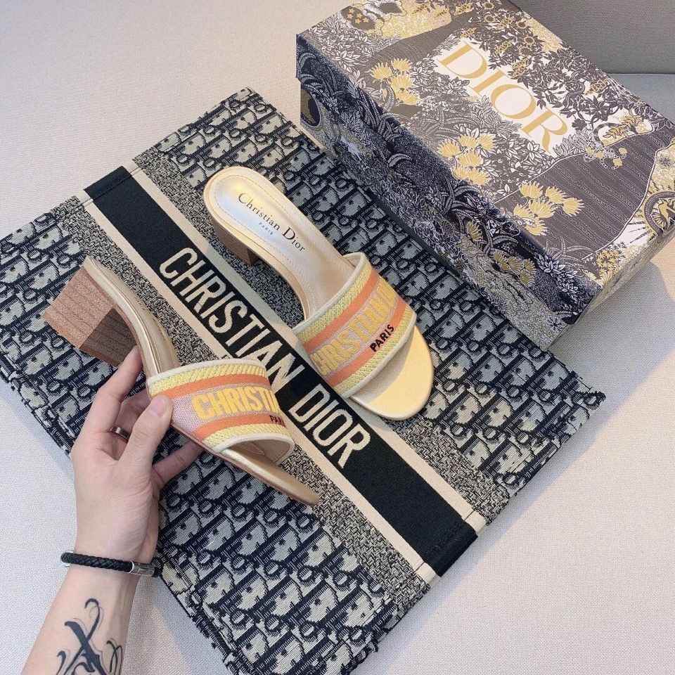 Embroidered Block Heel Slippers - Image 6