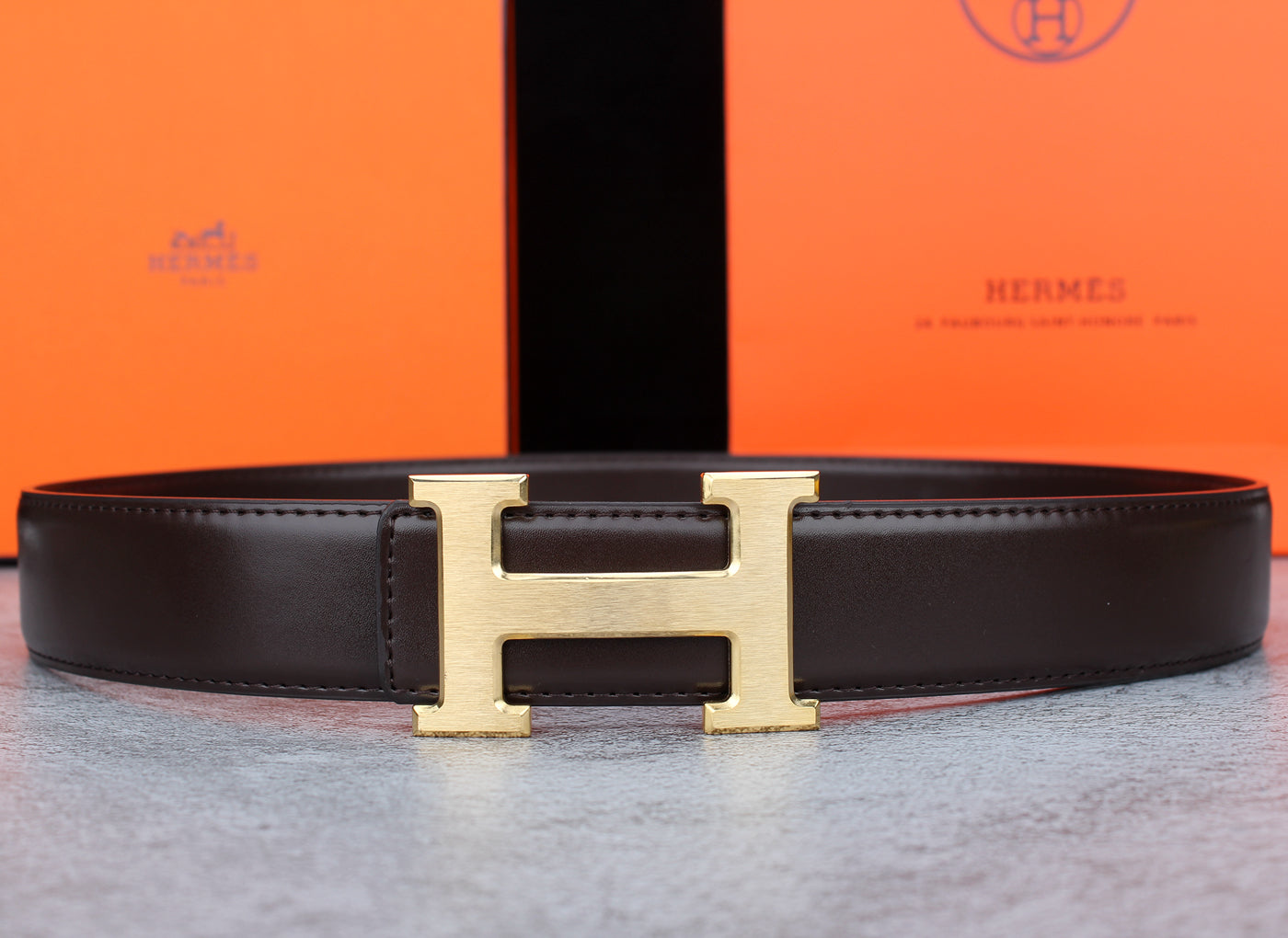 2 Colors Classic Alphabet Buckle Leather Belt - Image 5