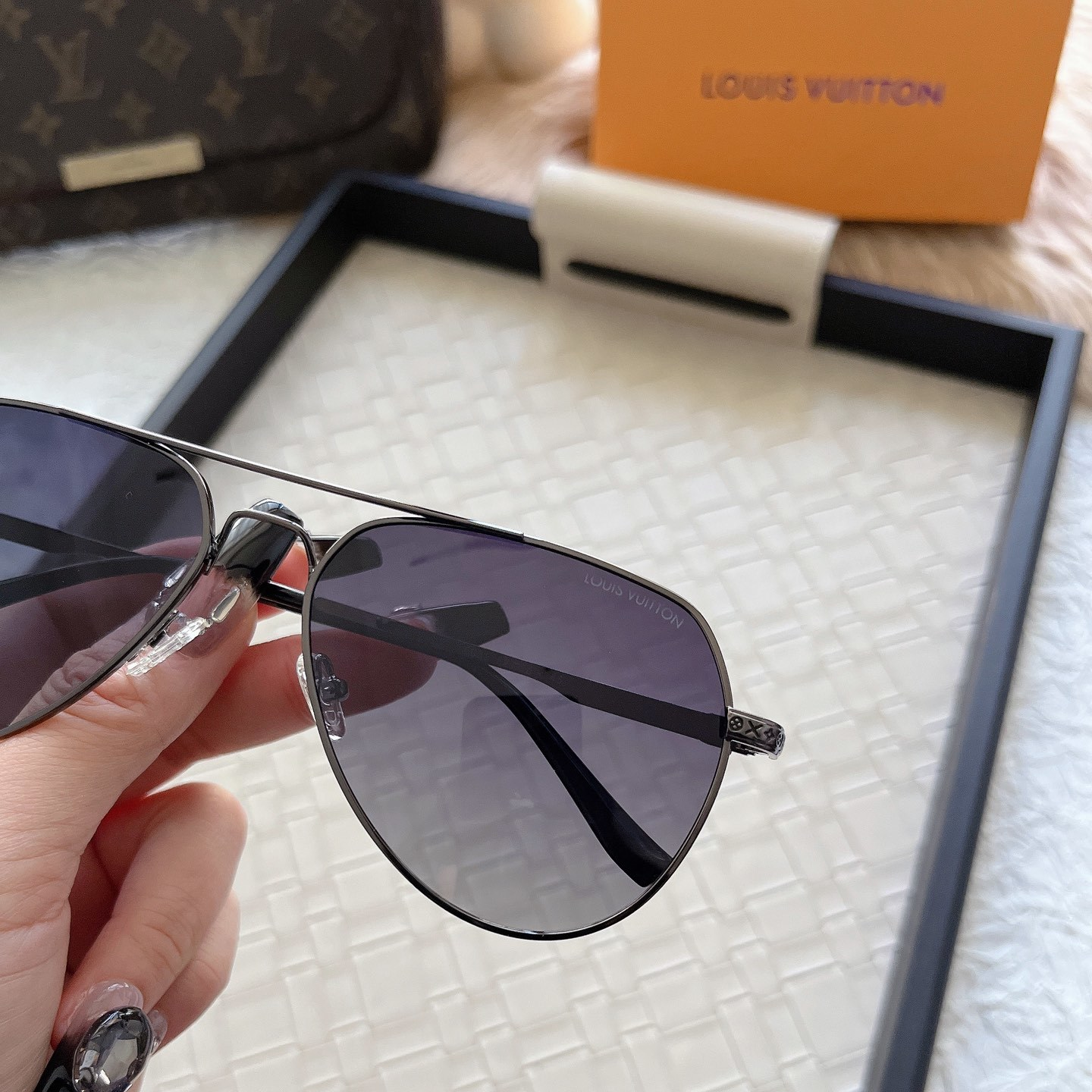 Fashion hot 3 color sunglasses 6031 - Image 3