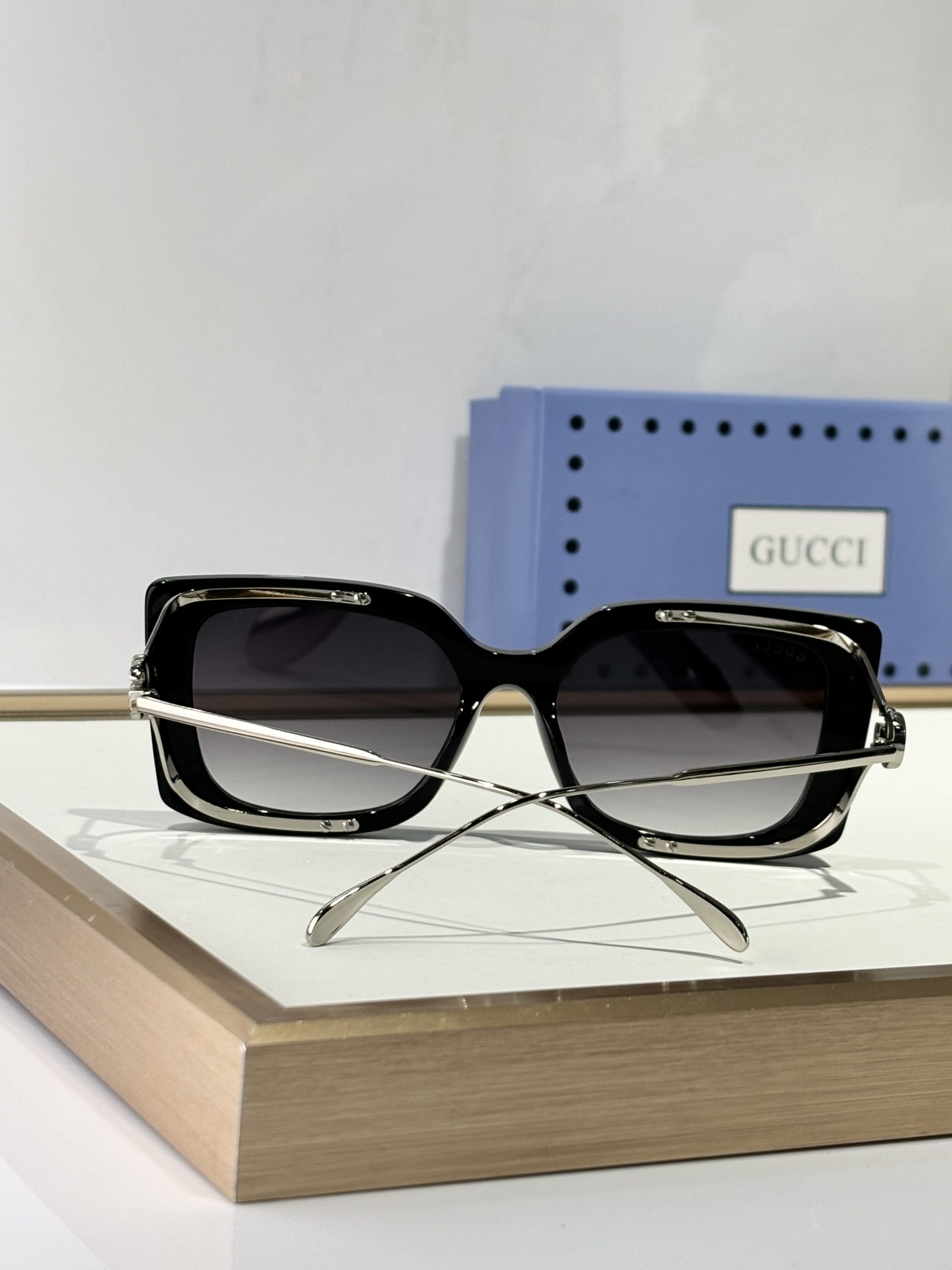 GG Luxury Umbrella - Gucci Style Designer Umbrella - Image 10