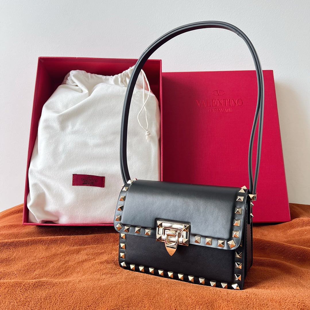 Valentino Garavani Rockstud Shoulder Black Bag - 18.5x12x8cm - Image 2