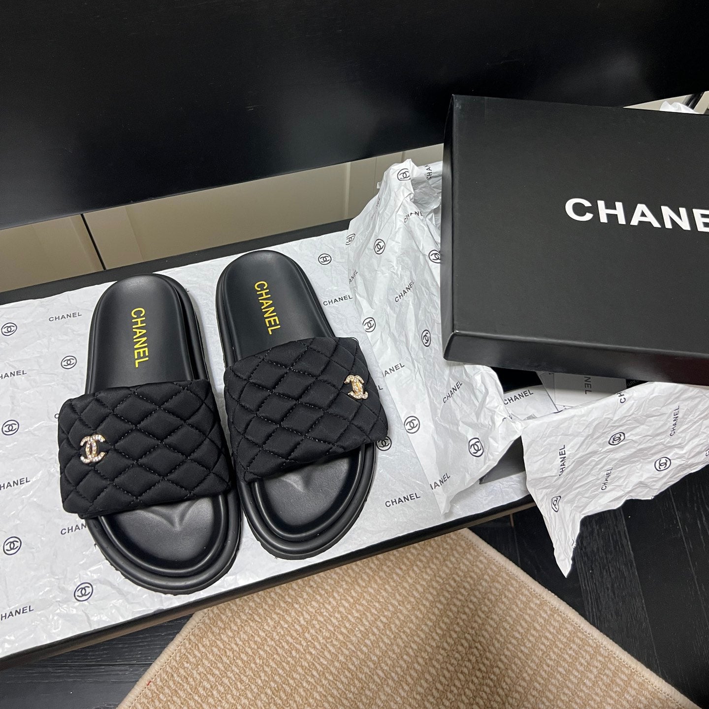 Diamond Logo Slippers - Image 4