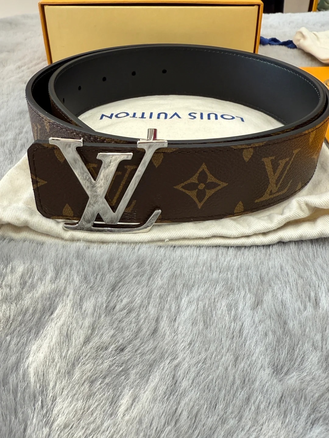 classic old flower belt with bright silver buckle - Image 4