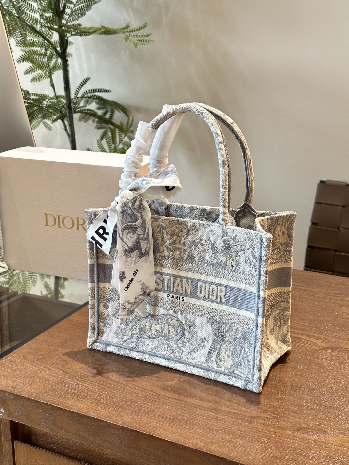 D new arrival tote bag - Image 8