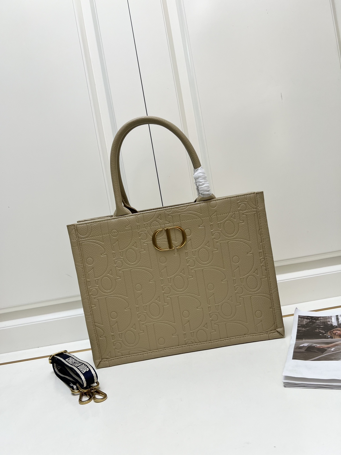 D new arrival book tote bag size: 36.5*28*17.5cm top quality - Image 8