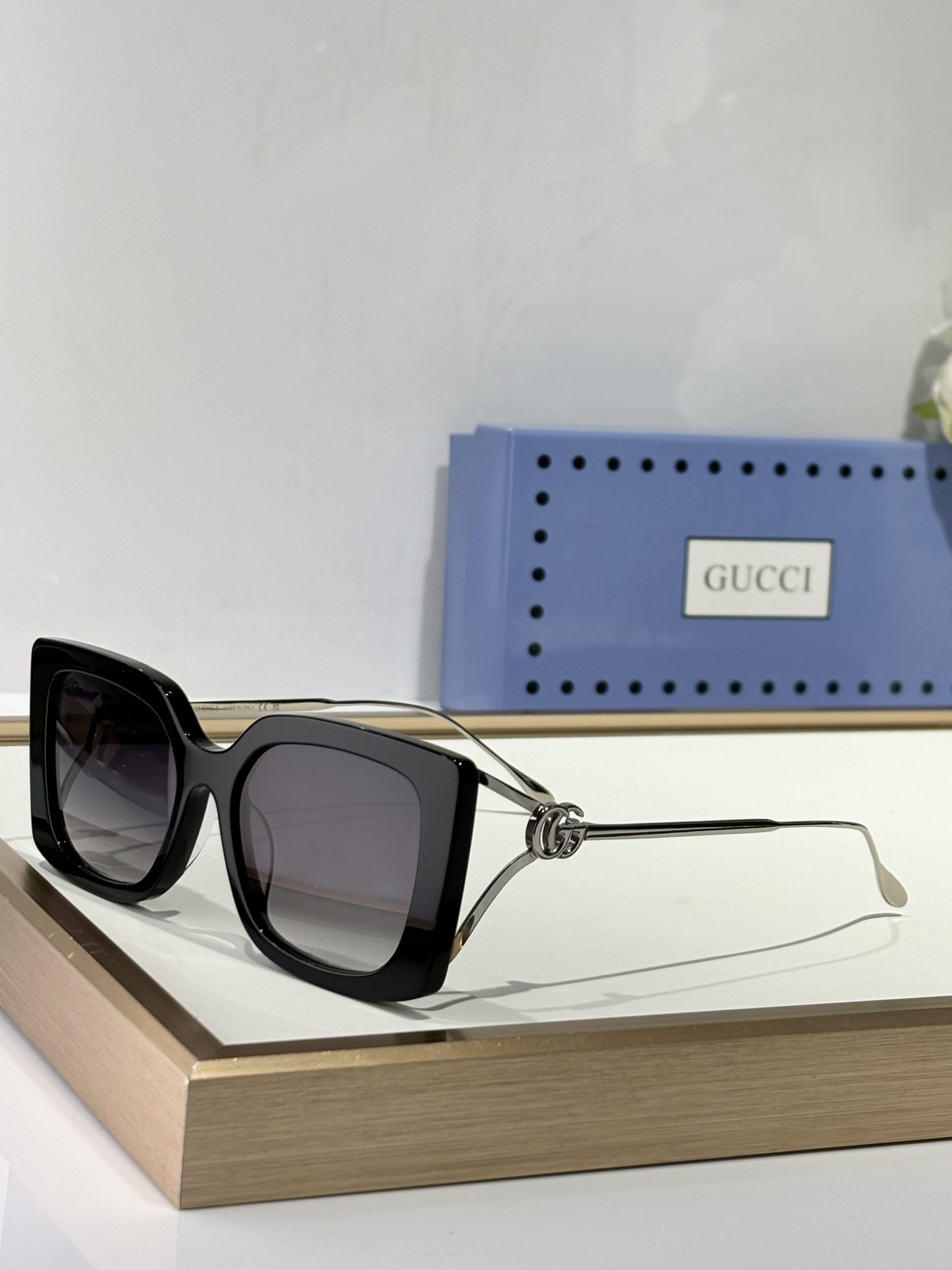 GG Luxury Umbrella - Gucci Style Designer Umbrella - Image 8