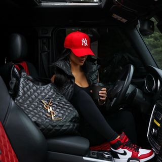 Saint Laurent ICARE MAXI SHOPPING BAG IN QUILTED LAMBSKIN - Image 2