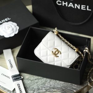 cc CO-CO Clutch With Chain 9.5cm/3.7in Gold Toned Hardware For Women White