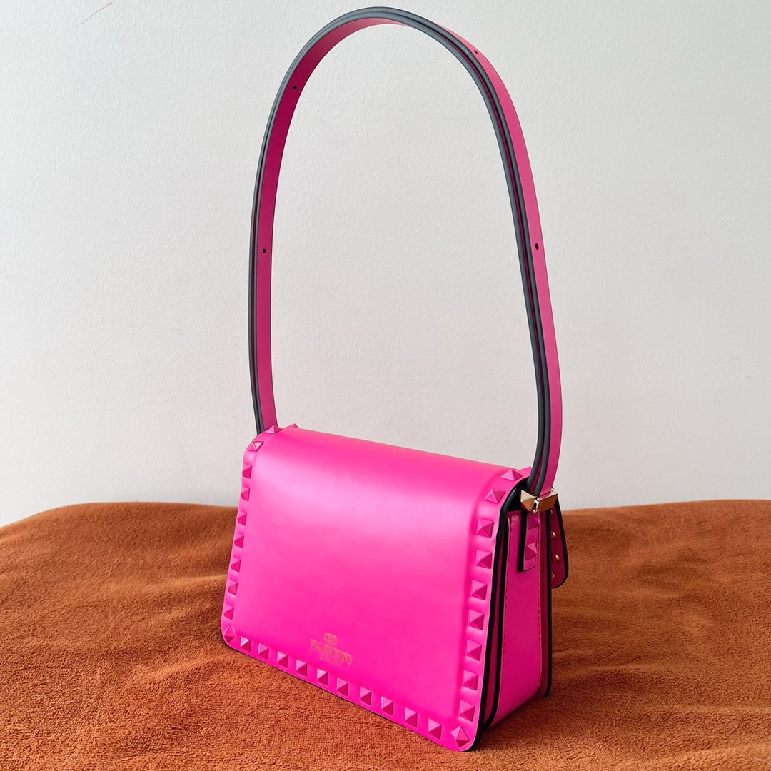 Valentino Garavani Rockstud Shoulder Pink Bag - 18.5x12x8cm - Image 2