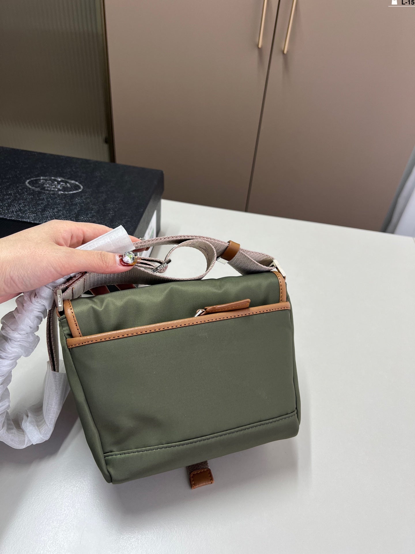 Prada Vintage Messenger Bag Crossbody 16x15cm - Image 5