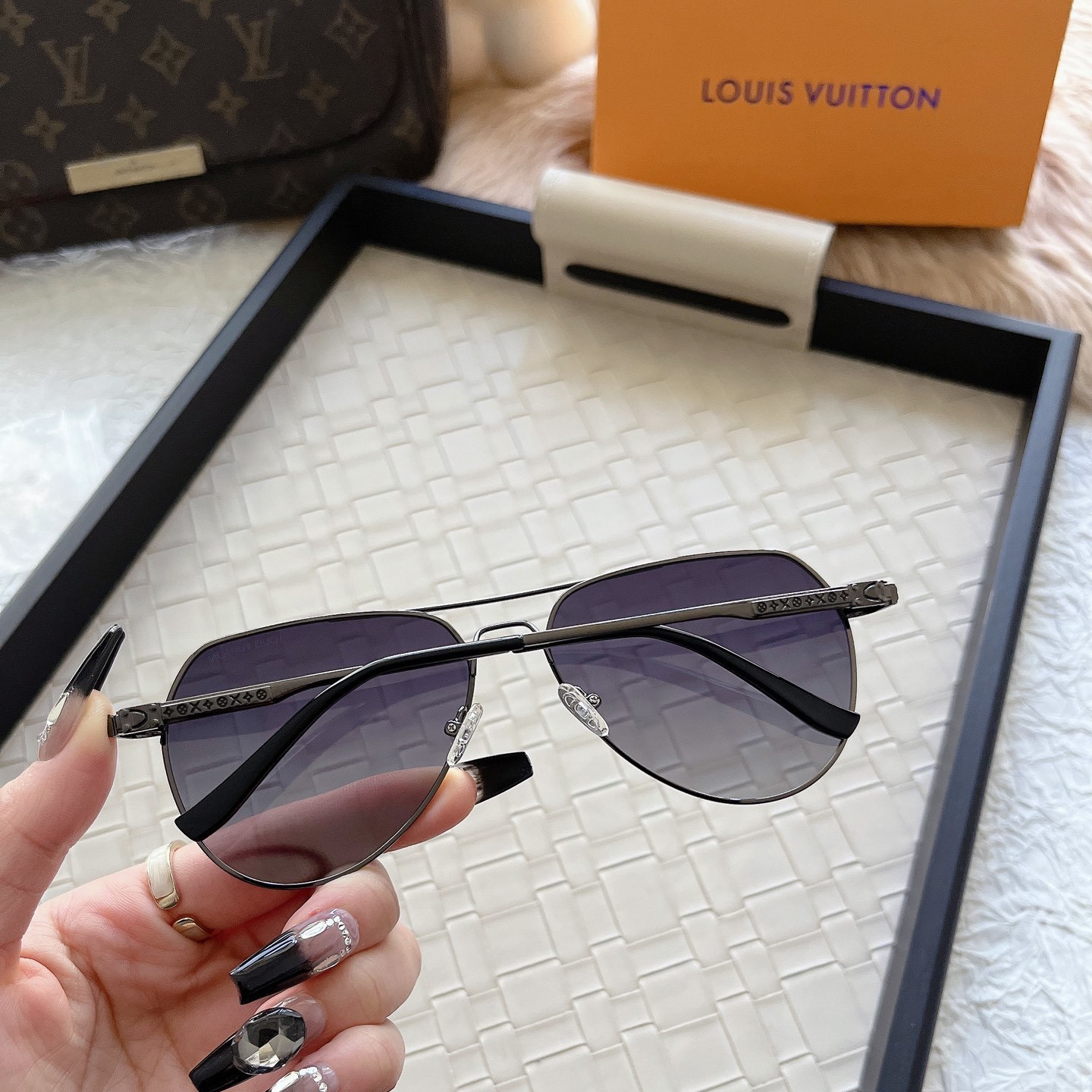 Fashion hot 3 color sunglasses 6031 - Image 4