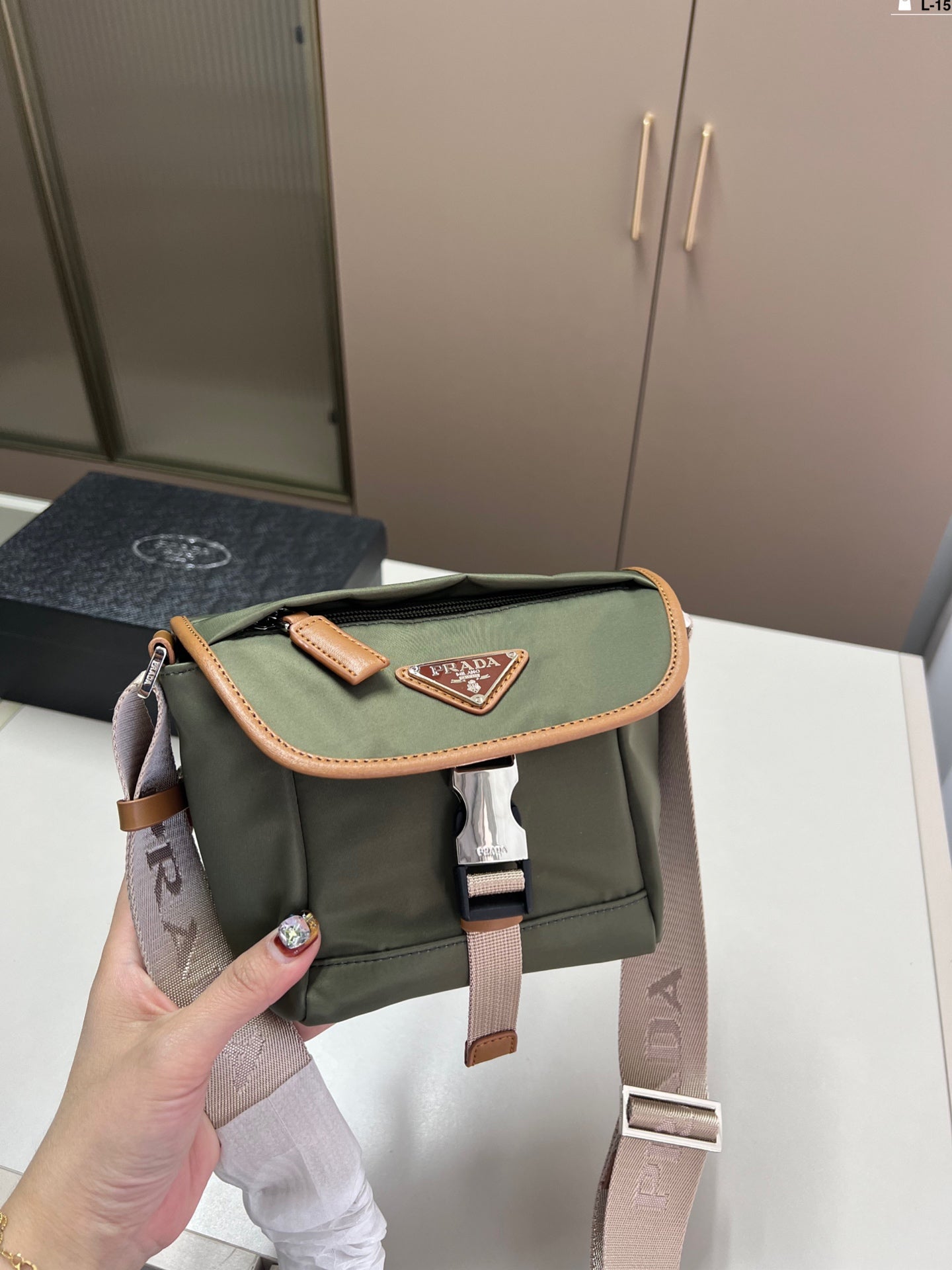 Prada Vintage Messenger Bag Crossbody 16x15cm - Image 8