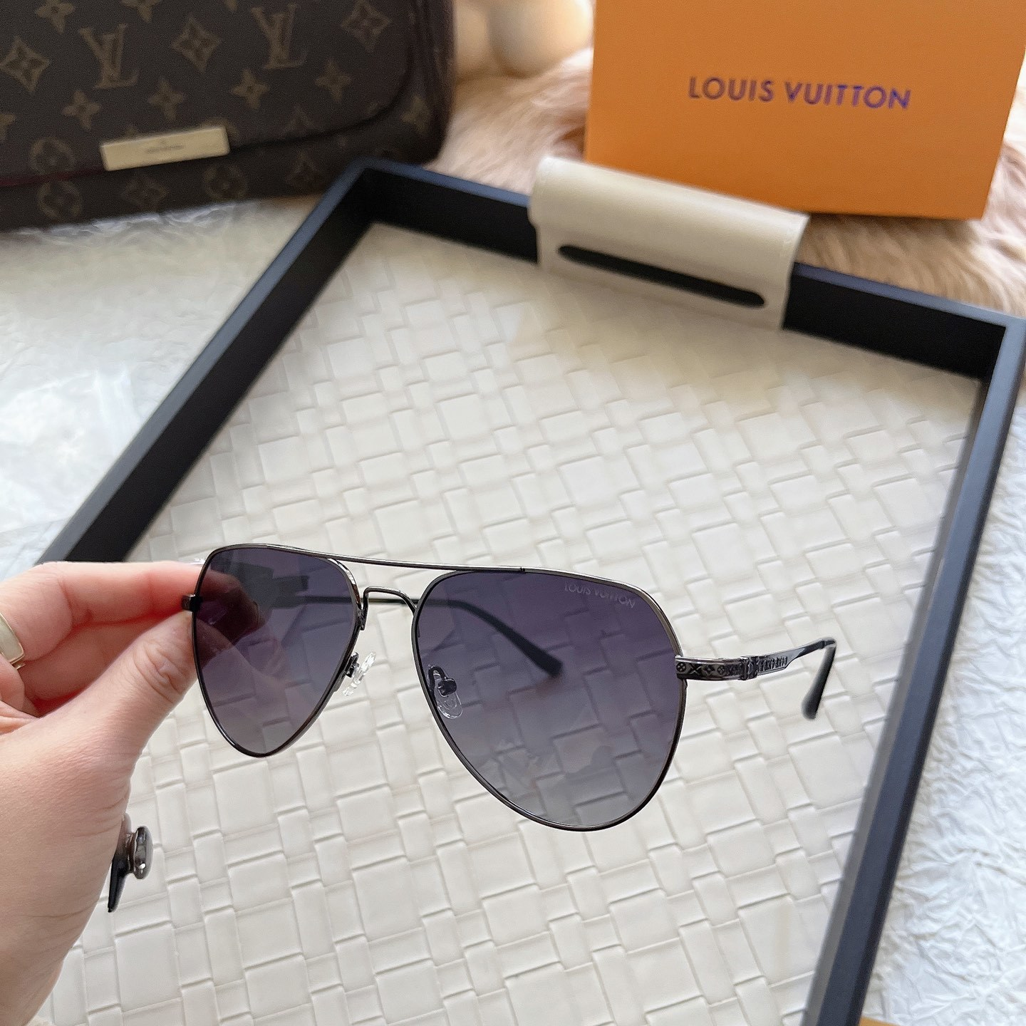 Fashion hot 3 color sunglasses 6031 - Image 5