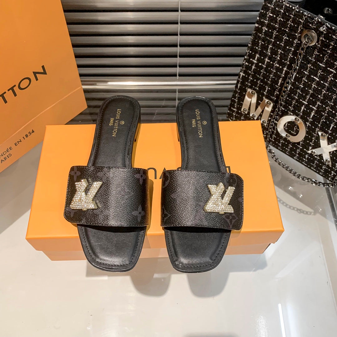 New Embossed Diamond Velcro Flat Slippers - Image 6