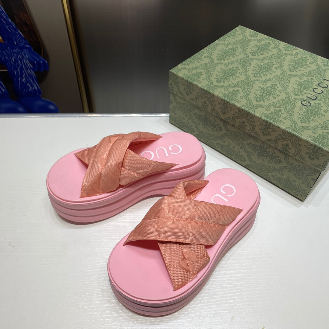 Platform Broadband Crossover Slipper Sandals - Image 4