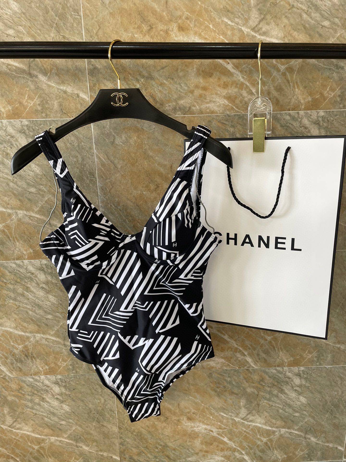 Chanel (CC) luxury designer umbrella 0004