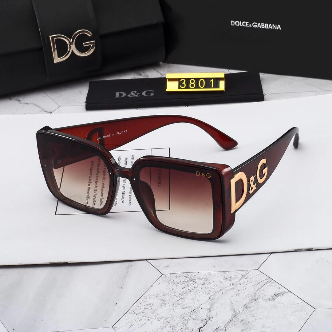 Woman's Thick Frame Fashion Sunglasses 3801 - Image 7