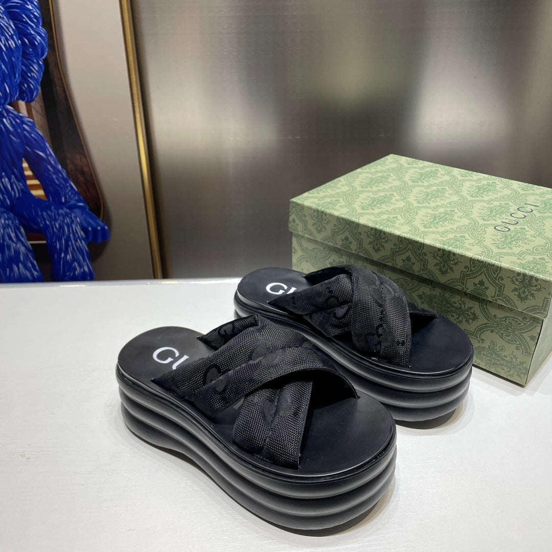 Platform Broadband Crossover Slipper Sandals - Image 2