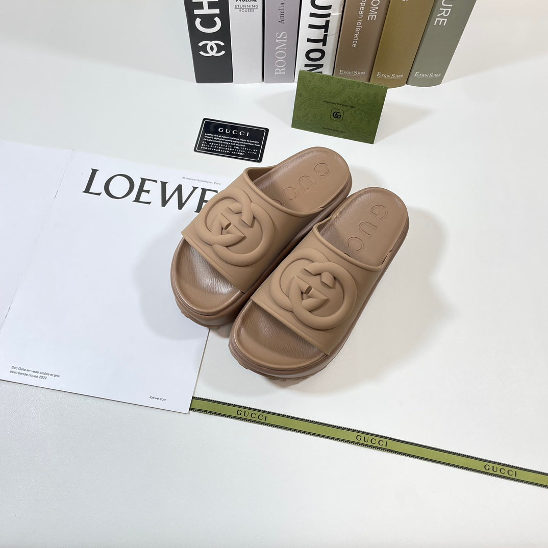Women's Platform Slippers - Image 4